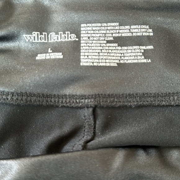 Wild Fable Black Shiny Leggings Size Large - Picture 2 of 2